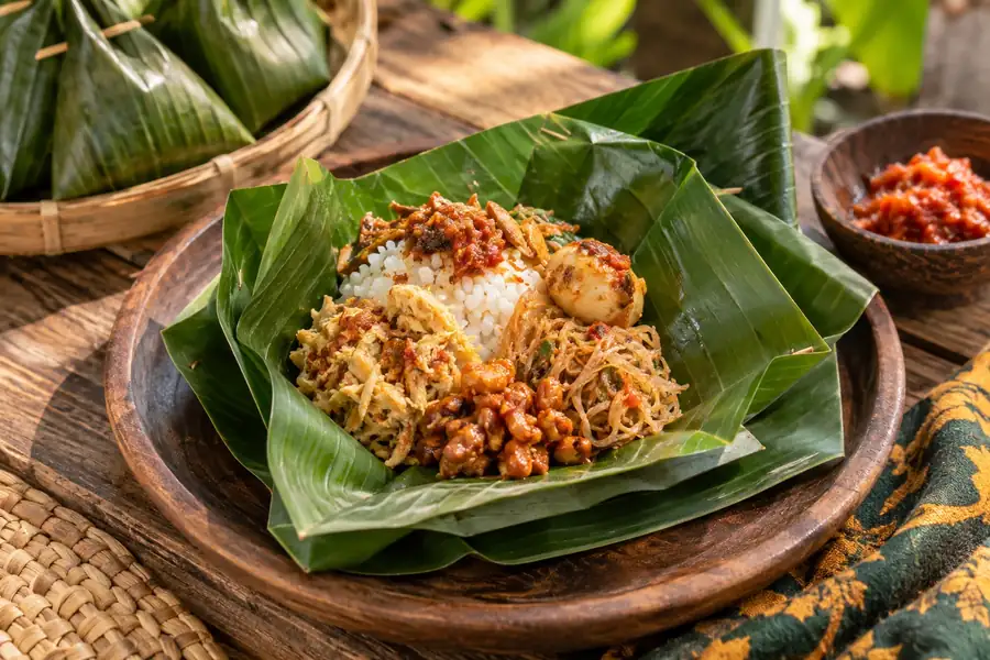 Nasi Jinggo — Balinese Banana-Leaf Rice Parcel